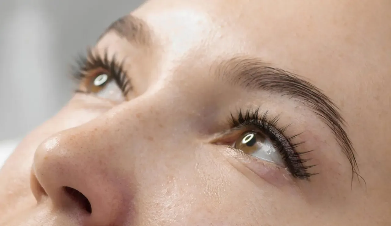 Wimpernkranzverdichtung Nachher bei JWC Kosmetik